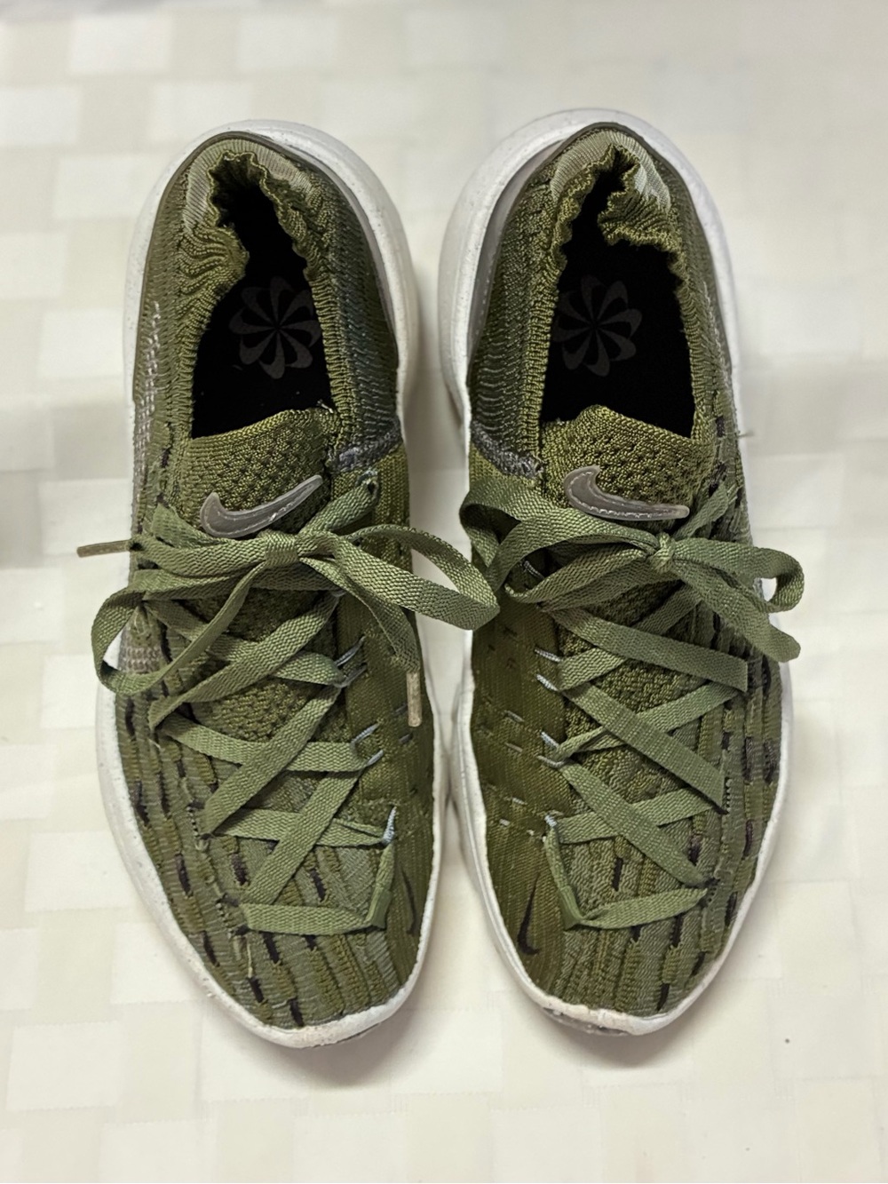 Nike Space Hippie 04 Rough Green Sneakers | Women’s 8 | Like New W/O Box
